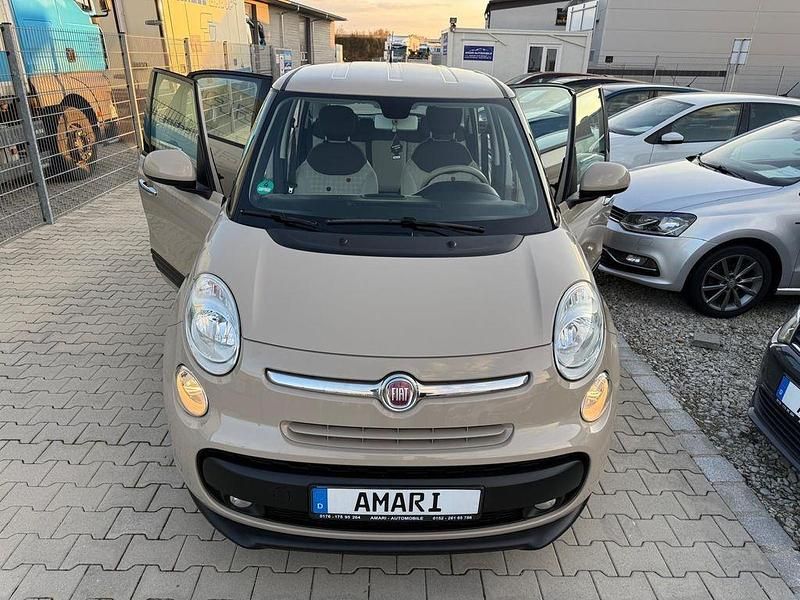 Beige Gebraucht 2013 Fiat 500L Easy Van / Kleinbus | 7.399 € (Fairer Preis) - Bild 1/4
