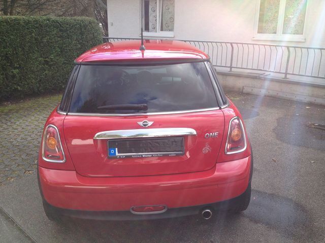 Gebraucht Mini ONE 95 PS (69 kW) 2007 Rot Kleinwagen