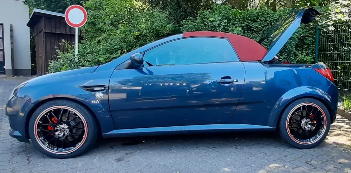 Gebraucht Opel Tigra 245 PS (180 kW) 2008 Andere außenfarben Cabrio