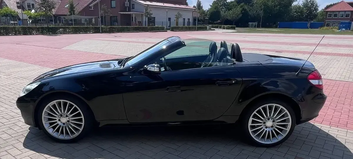 Gebraucht Mercedes SLK200 163 PS (119 kW) 2007 Schwarz Cabrio