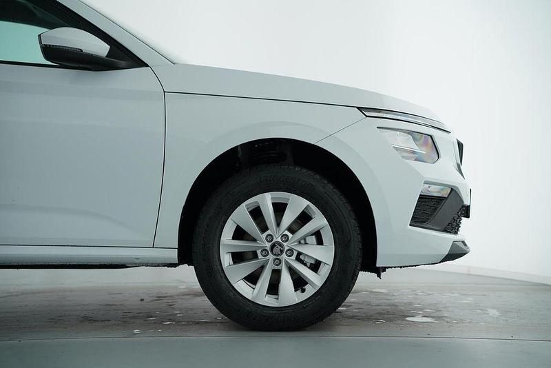 Gebraucht Skoda Kamiq Selection 116 PS (85 kW) 2025 Moonweiß perleffekt SUV