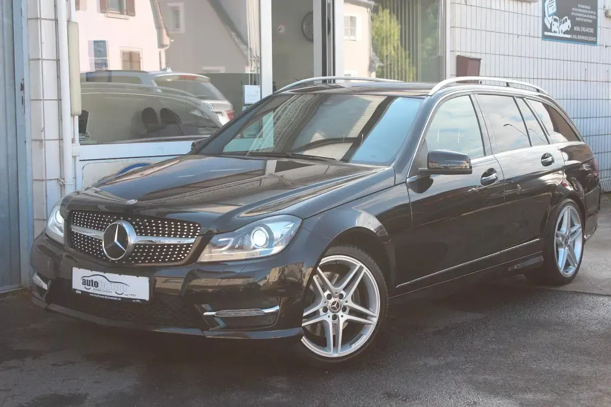 Gebraucht Mercedes C350 AMG line 306 PS (225 kW) 2012 Schwarz Kombi