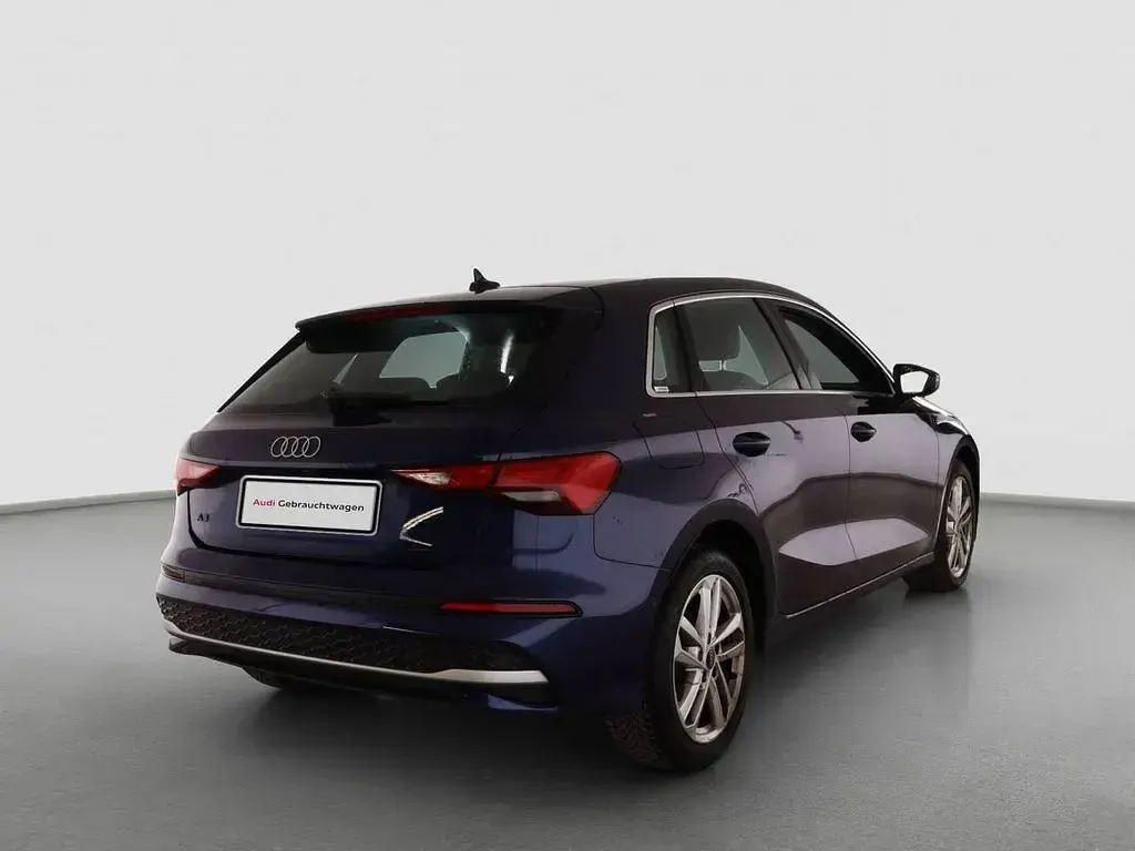 Gebraucht Audi A3 Advanced Plus 150 PS (110 kW) 2025 Navarrablau metallic Limousine