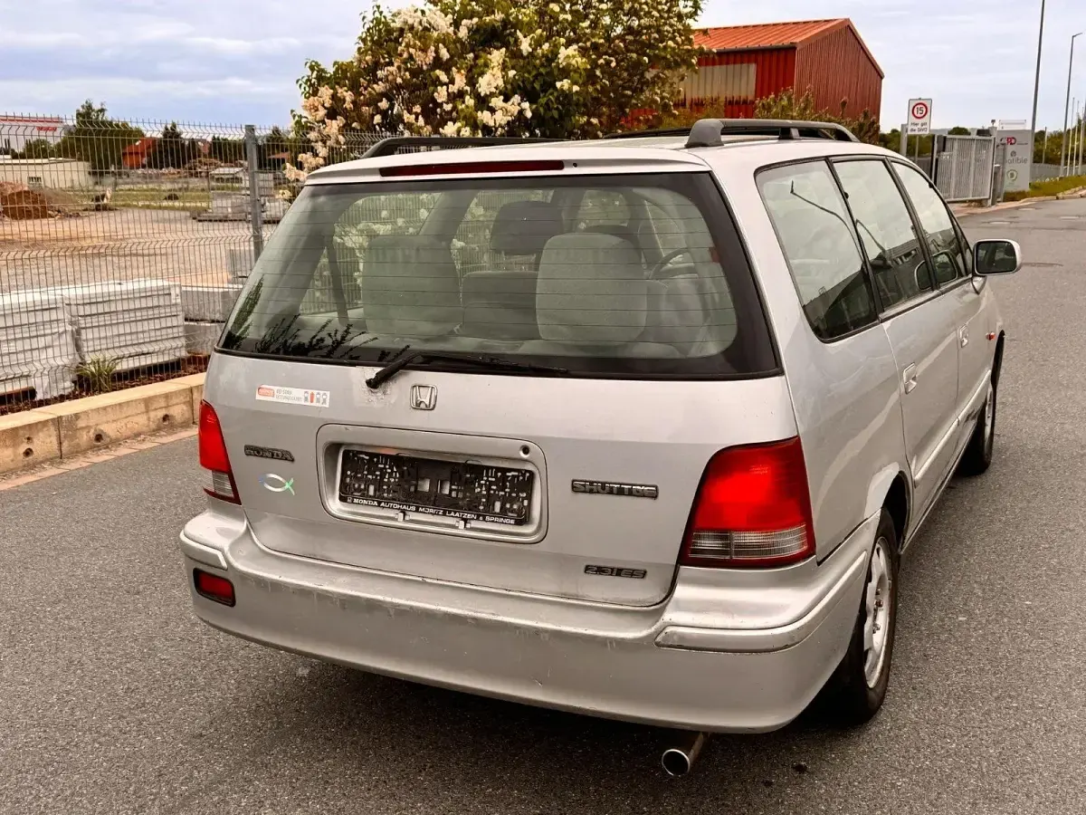 Gebraucht Honda Shuttle ES 150 PS (110 kW) 1998 Silber Van / Kleinbus
