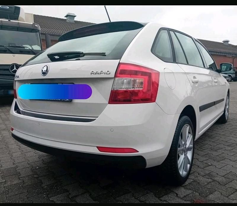 Gebraucht Skoda Rapid 115 PS (84 kW) 2013 Weiß Kleinwagen