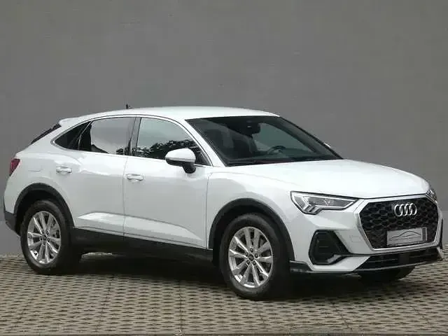 Gebraucht Audi Q3 Sportback Business 150 PS (110 kW) 2023 Weiß SUV