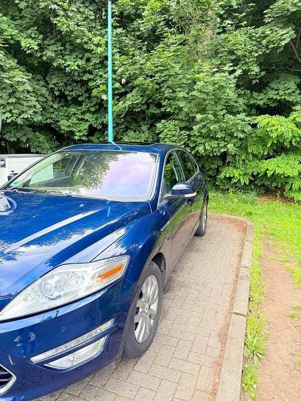 Gebraucht Ford Mondeo 200 PS (147 kW) 2011 Blau Limousine