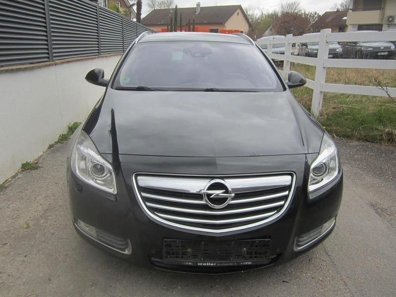 Gebraucht Opel Insignia 160 PS (117 kW) 2012 Schwarz Limousine