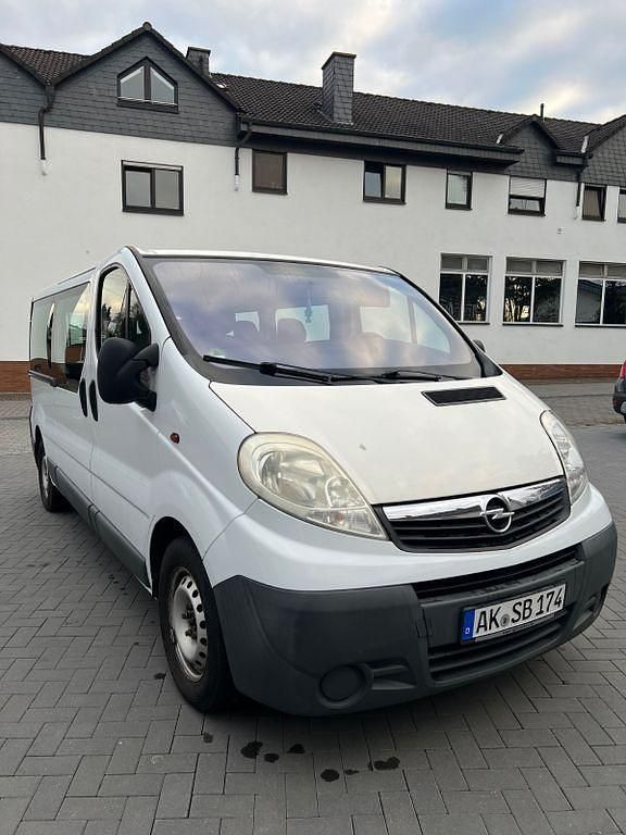 Gebraucht Opel Vivaro 145 PS (106 kW) 2008 Weiß Van / Kleinbus