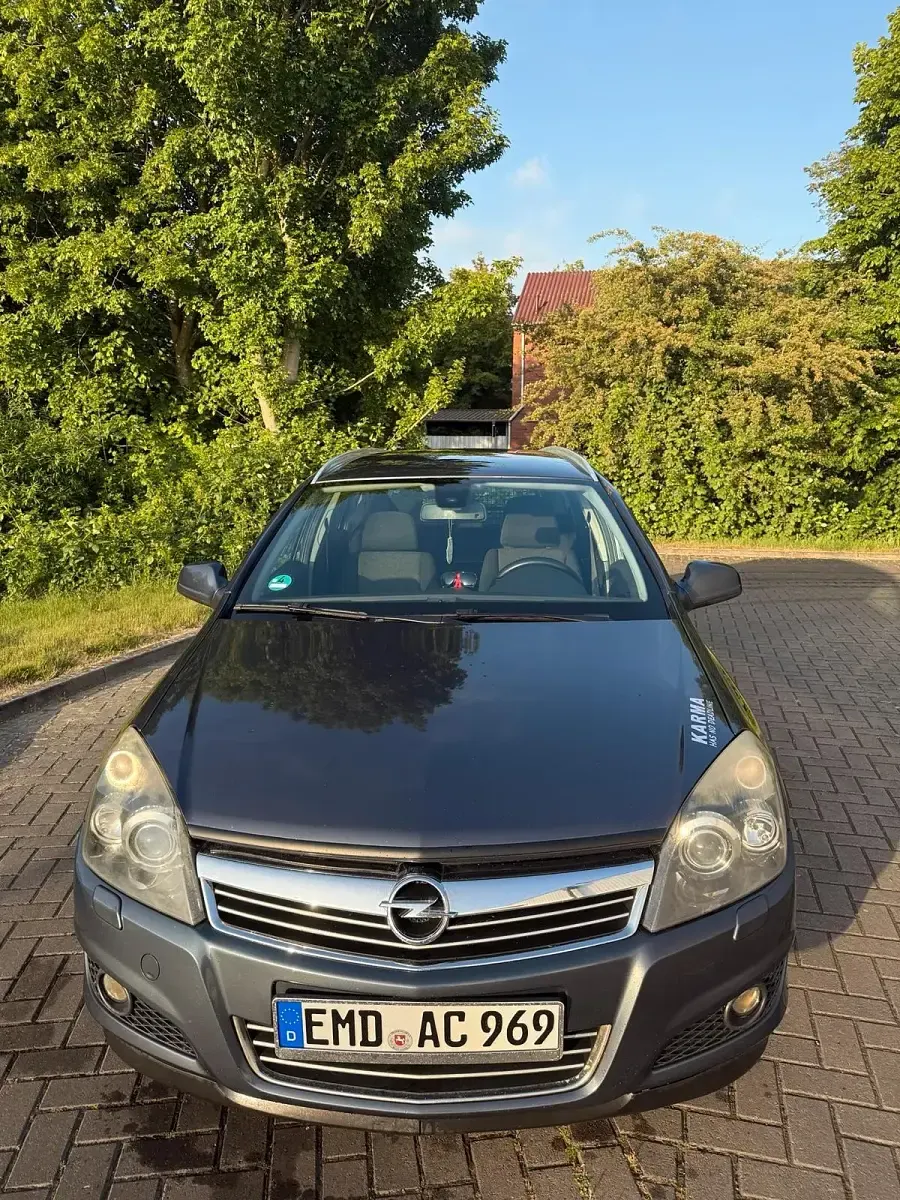 Gebraucht Opel Astra 110 PS (80 kW) 2009 Blau Kombi