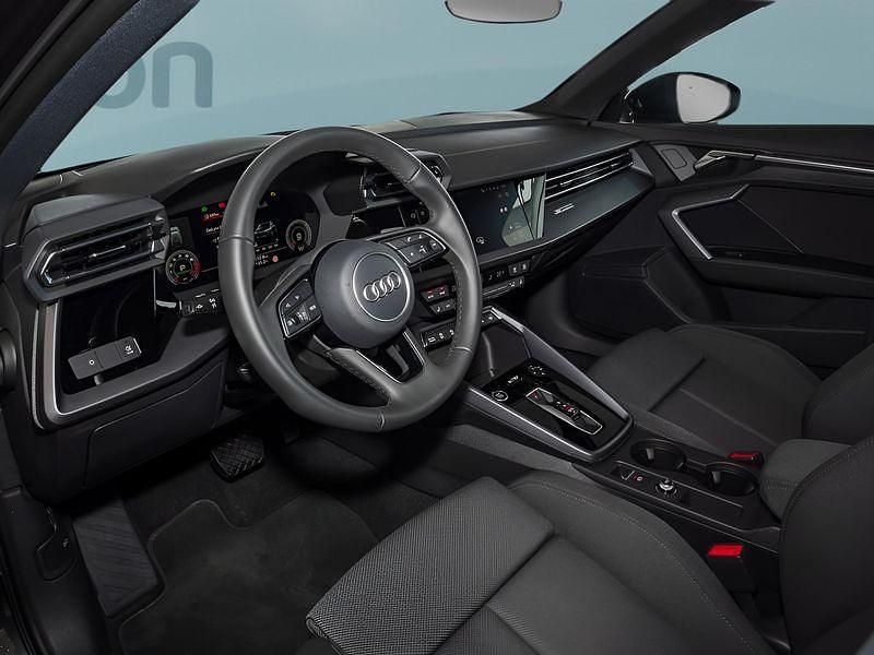 Gebraucht Audi A3 Sportback 116 PS (85 kW) 2025 Grau Kleinwagen