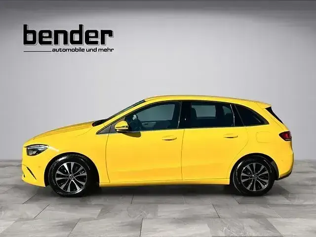 Gebraucht Mercedes B200 150 PS (110 kW) 2022 Schwarz Kleinwagen