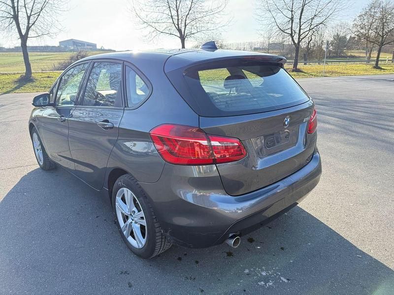Gebraucht BMW 216 Advantage 116 PS (85 kW) 2017 Grau Kombi