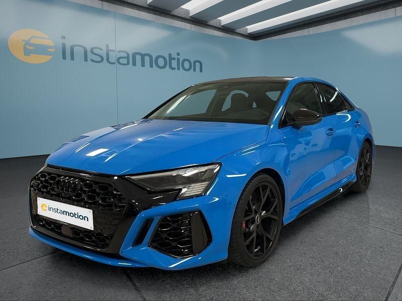 Blau Gebraucht 2022 Audi RS3 Limousine | 49.449 € (Guter Preis) - Bild 1/4