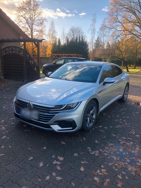 Silber Gebraucht 2019 VW Arteon R-line Limousine | 27.500 € (Fairer Preis) - Bild 1/4