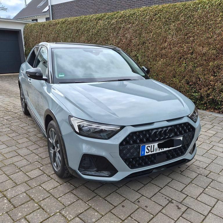 Gebraucht Audi A1 Ambiente 116 PS (85 kW) 2020 Grau SUV