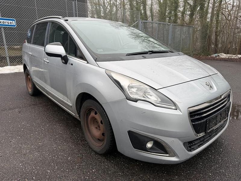 Gebraucht Peugeot 5008 Allure 120 PS (88 kW) 2016 Abholung