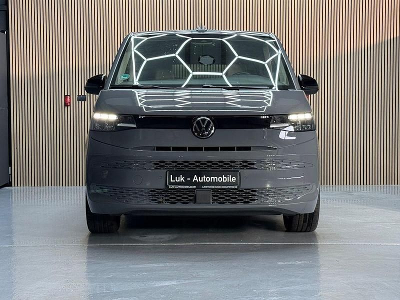Gebraucht VW Multivan 150 PS (110 kW) 2022 Pure grey Van