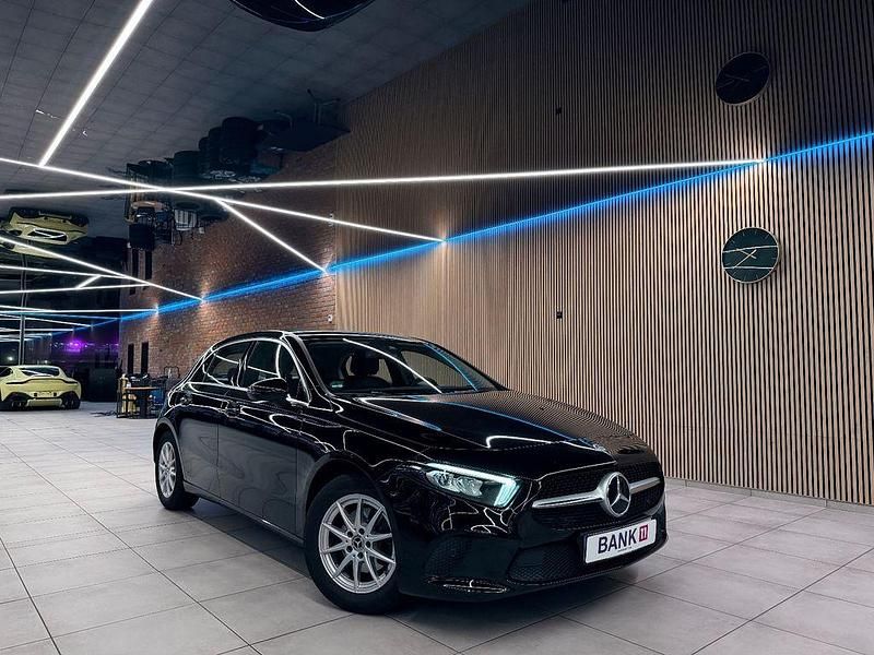 Gebraucht Mercedes A180 Progressive 136 PS (100 kW) 2021 Schwarz Limousine