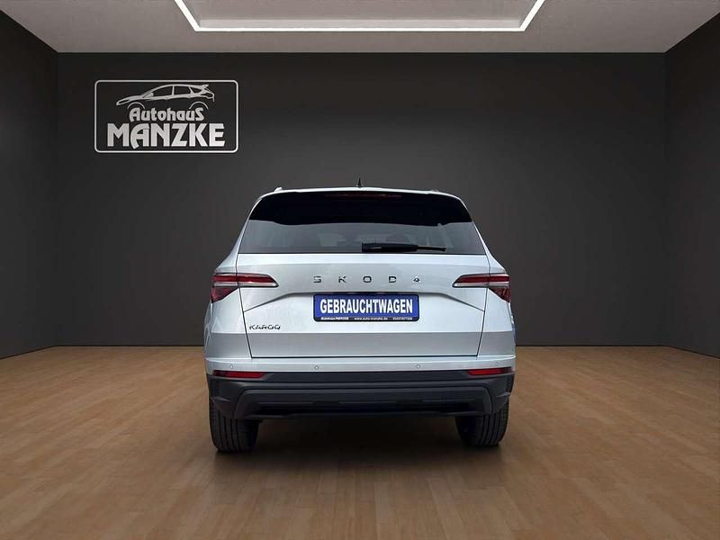 Neu Skoda Karoq Selection 150 PS (110 kW) 2025 Brilliantsilber metallic SUV