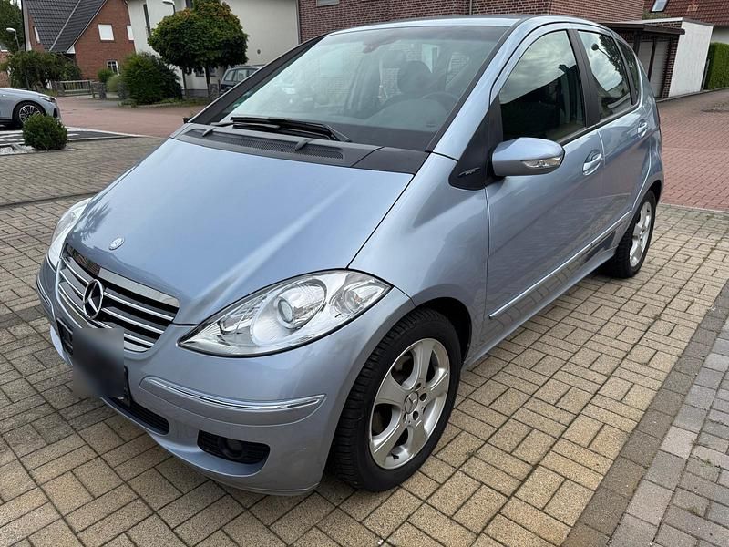 Silber Gebraucht 2007 Mercedes A150 Avantgarde Kleinwagen | 6.950 € (Etwas zu teuer) - Bild 1/4
