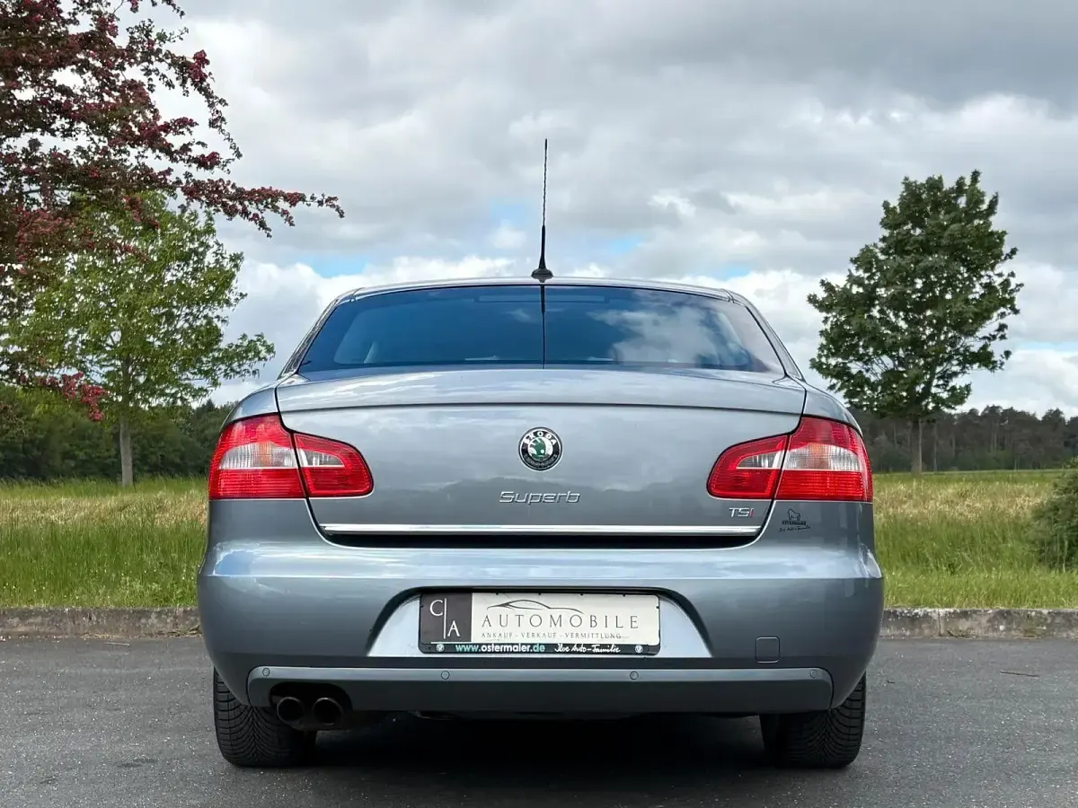 Gebraucht Skoda Superb Elegance 160 PS (117 kW) 2008 Grau Limousine