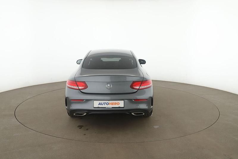 Gebraucht Mercedes C180 AMG line 2018 Grau Coupé