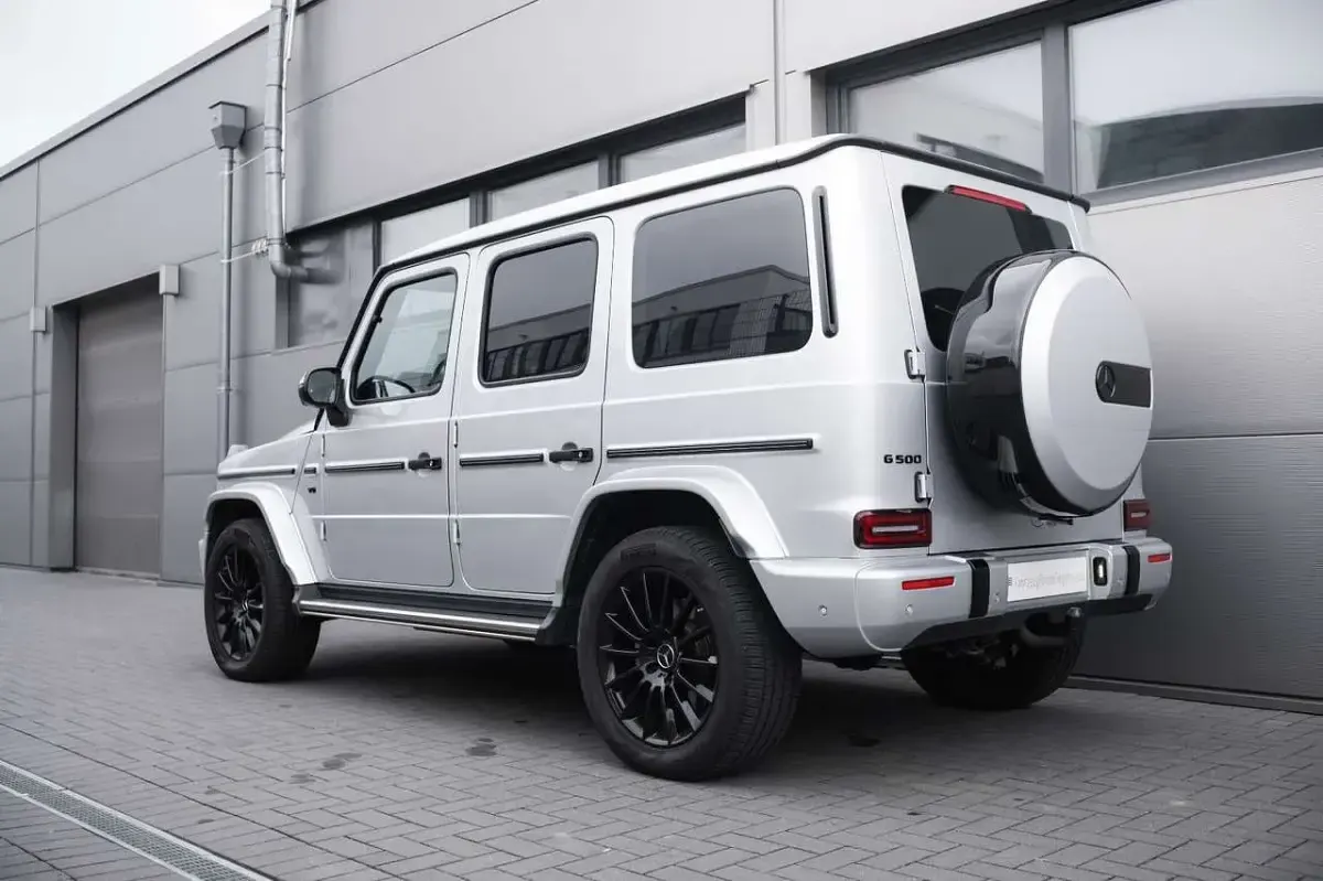 Gebraucht Mercedes G500 Night 421 PS (309 kW) 2022 Iridiumsilber SUV
