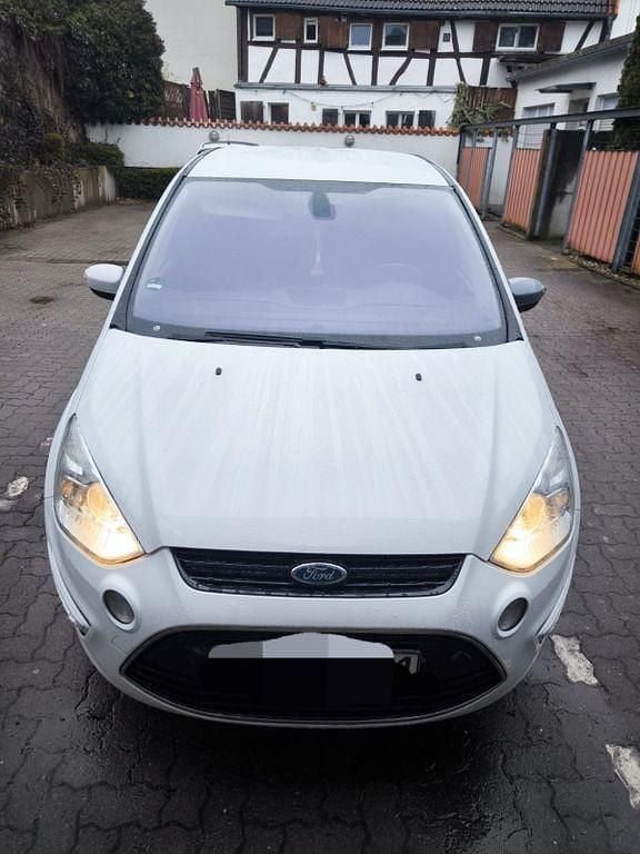 Gebraucht Ford S-MAX Titanium 140 PS (102 kW) 2010 Van / Kleinbus