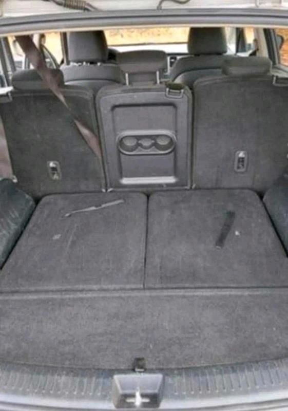 Gebraucht Kia Carens 134 PS (98 kW) 2014 Silber Van / Kleinbus