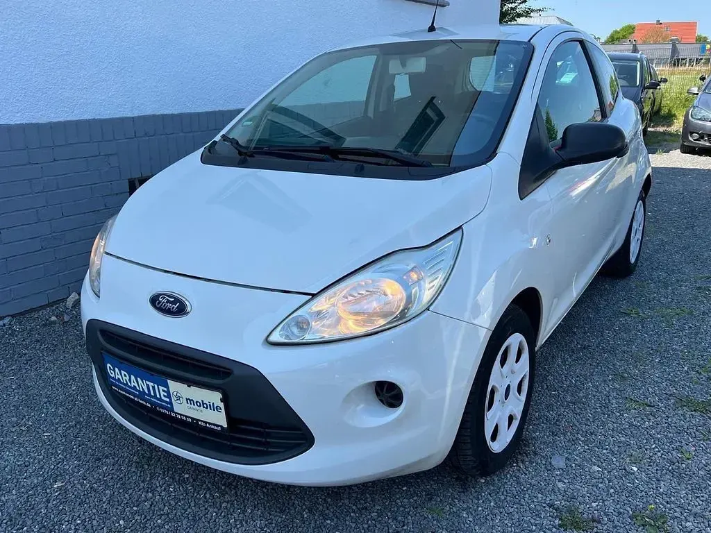 Gebraucht Ford Ka Ambiente 69 PS (50 kW) 2014 Weiß Kleinwagen