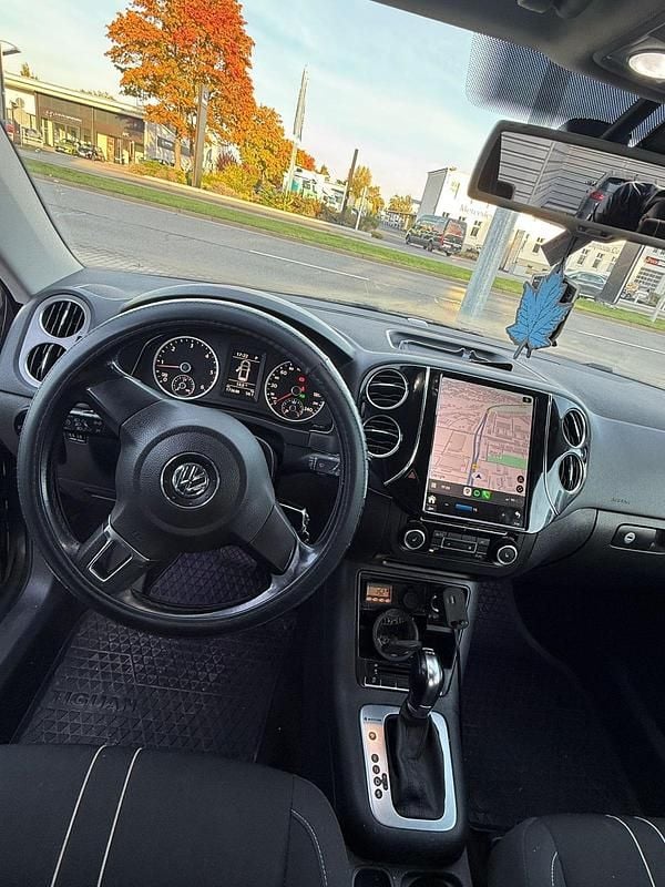 Gebraucht VW Tiguan 140 PS (102 kW) 2011 Silber SUV