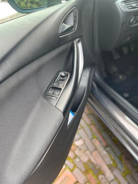 Gebraucht Opel Astra Edition 150 PS (110 kW) 2016 Grau Limousine