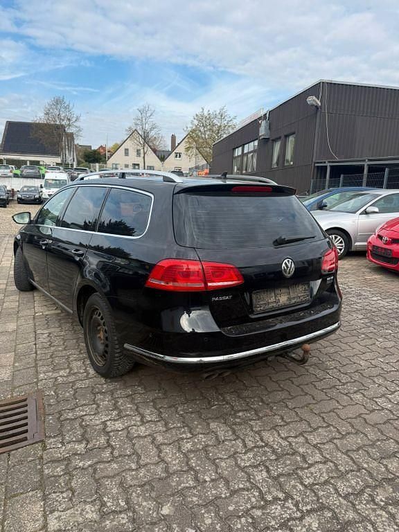 Gebraucht VW Passat 140 PS (102 kW) 2015 Schwarz Limousine