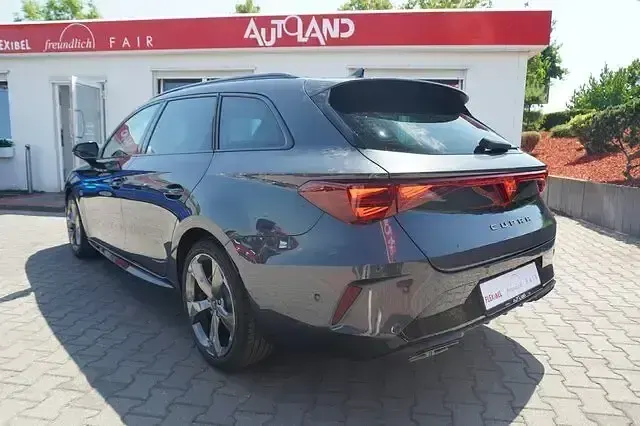Neu Cupra Leon 150 PS (110 kW) 2026 Magneticgraumet. Kombi