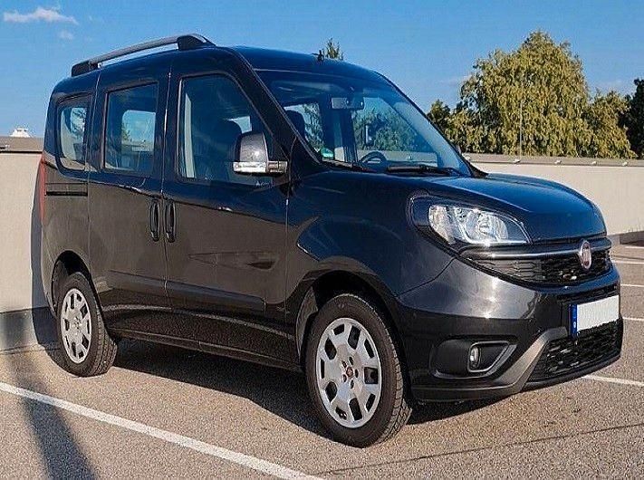 Schwarz Gebraucht 2018 Fiat Doblò Van / Kleinbus | 12.290 € (Etwas zu teuer) - Bild 1/4