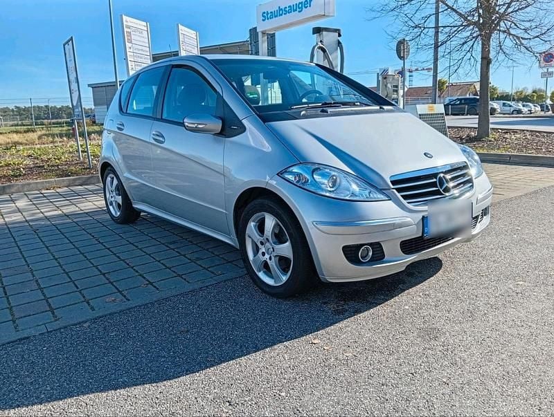Silber Gebraucht 2004 Mercedes A200 Avantgarde Kleinwagen | 3.000 € (Etwas zu teuer) - Bild 1/4