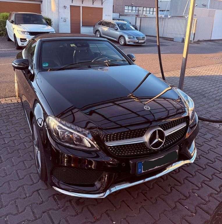 Schwarz Gebraucht 2017 Mercedes C200 AMG line Cabrio | 25.999 € (Fairer Preis) - Bild 1/4
