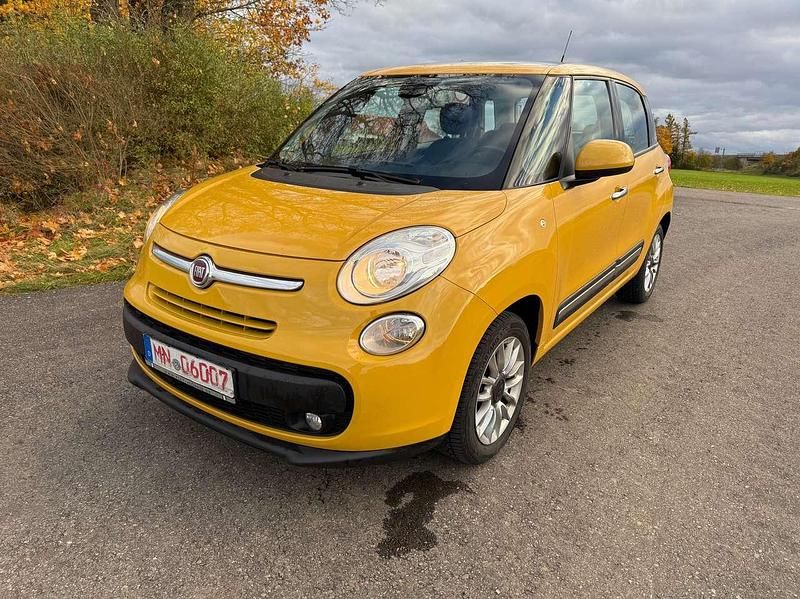 Colore esterno (ocra vr712/a) Gebraucht 2014 Fiat 500L Lounge Van / Kleinbus | 4.900 € (Fairer Preis) - Bild 1/4