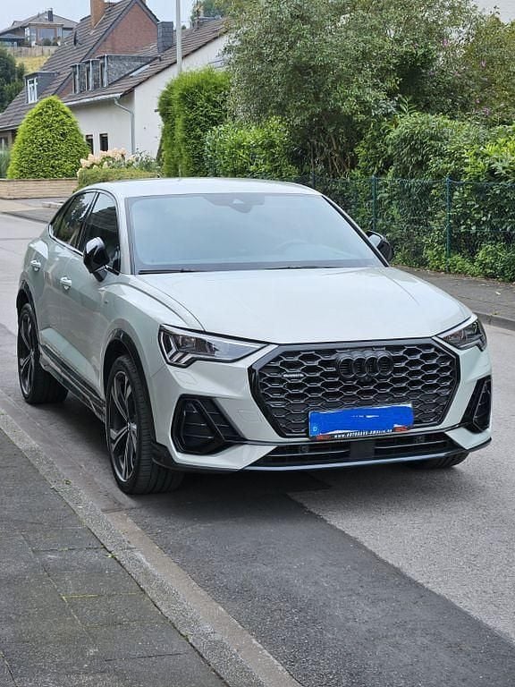 Silber Gebraucht 2020 Audi Q3 S-Line SUV | 35.000 € (Teuer) - Bild 1/4