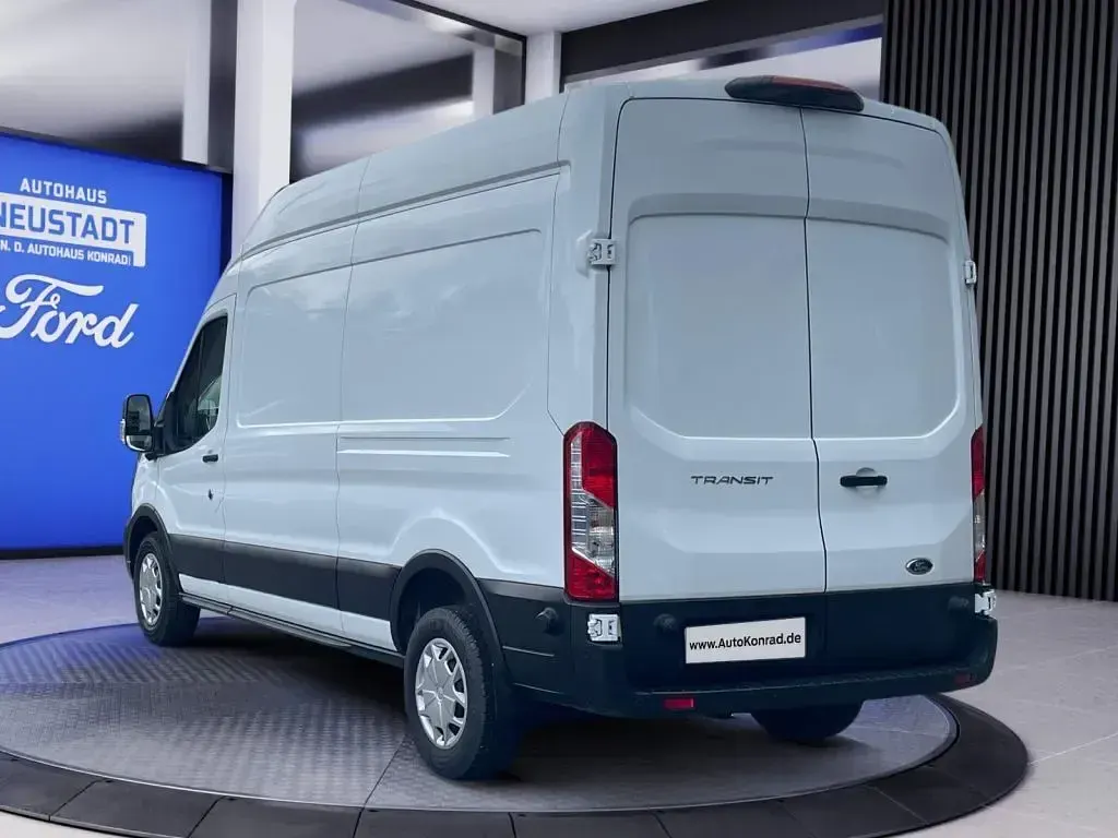 Używany Ford Transit Trend 131 KM (96 kW) 2024 Biały Pickup