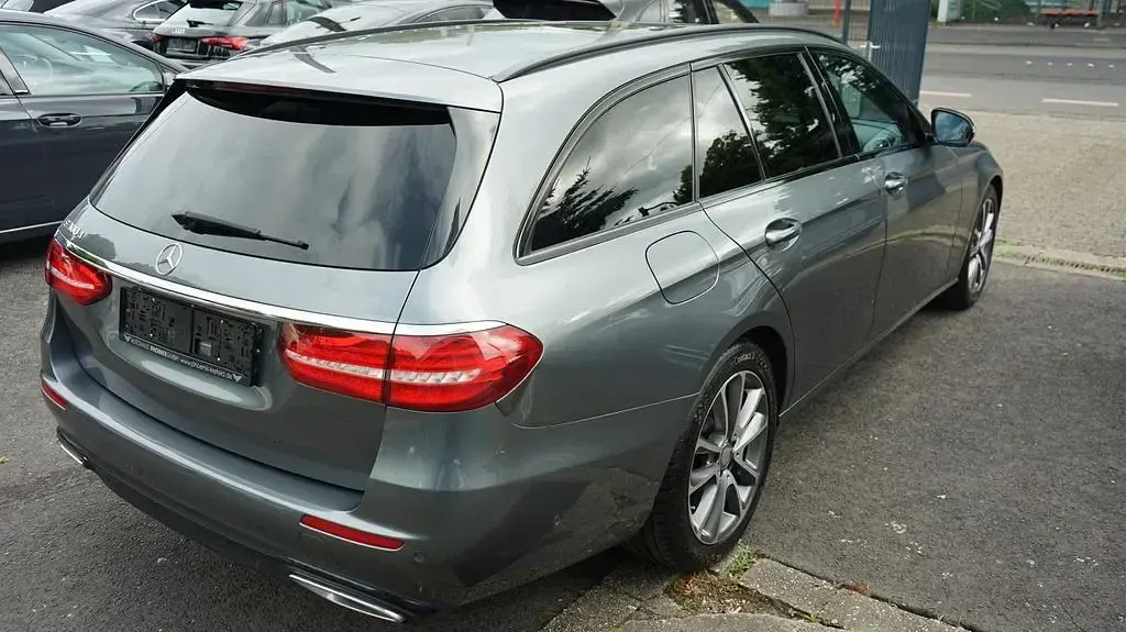 Gebraucht Mercedes E300 245 PS (180 kW) 2019 Grau Limousine