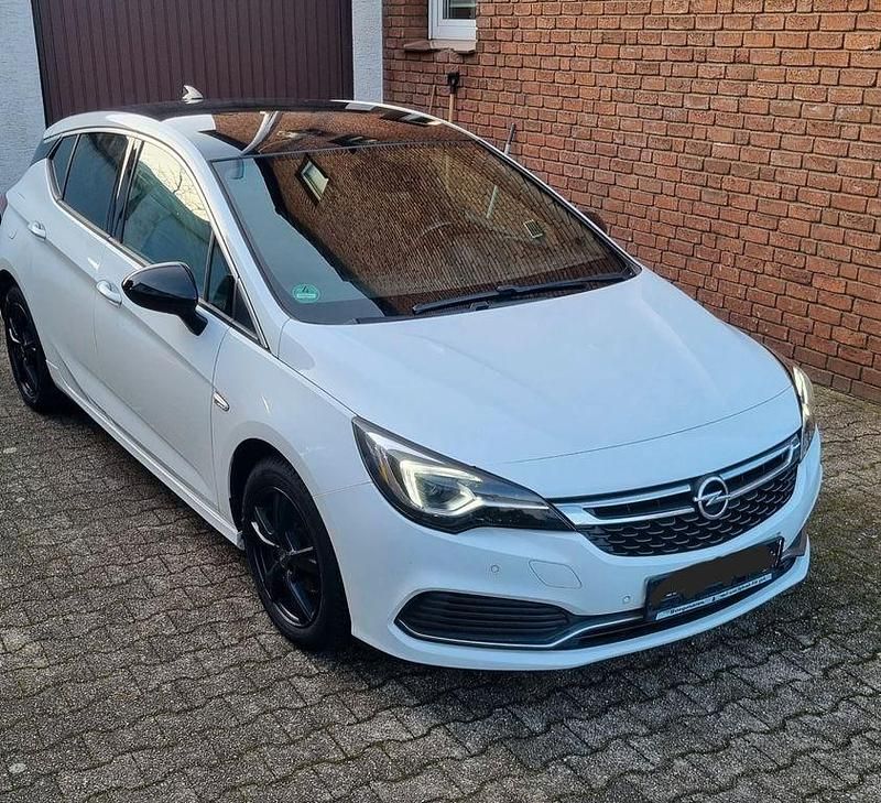 Gebraucht Opel Astra 125 PS (91 kW) 2019 Weiß Limousine