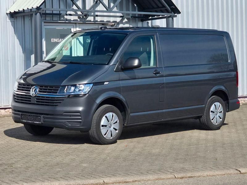 Gebraucht VW Transporter 150 PS (110 kW) 2023 Grau Van