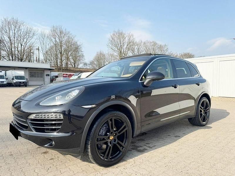 Second-hand Porsche Cayenne 245 CP (180 kW) 2011 Negru SUV