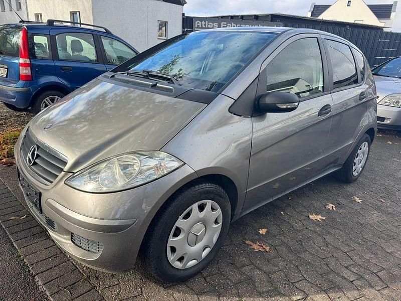 Grau Gebraucht 2006 Mercedes A180 Van / Kleinbus | 2.950 € (Fairer Preis) - Bild 1/4