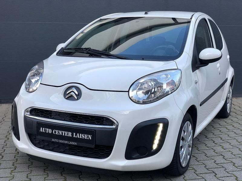 Weiß Gebraucht 2013 Citroën C1 Tendance Kleinwagen | 7.490 € (Teuer) - Bild 1/3
