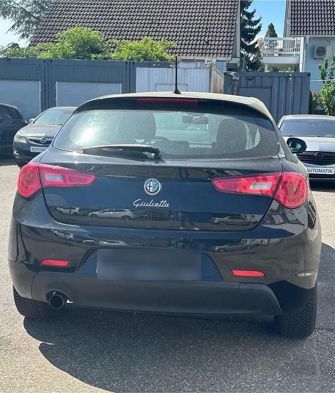 Gebraucht Alfa Romeo Giulietta 105 PS (77 kW) 2014 Schwarz Kleinwagen