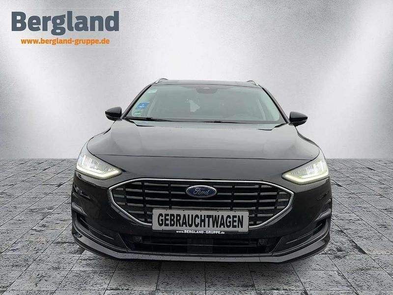 Gebraucht Ford Focus Titanium 125 PS (91 kW) 2024 Lackierung agate black metallic schwarz Kombi