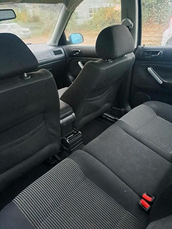 Schwarz Gebraucht 1999 VW Bora Limousine | 500 € (Superpreis) - Bild 1/4